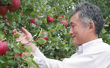 青森県リンゴ生産者の夏堀さん